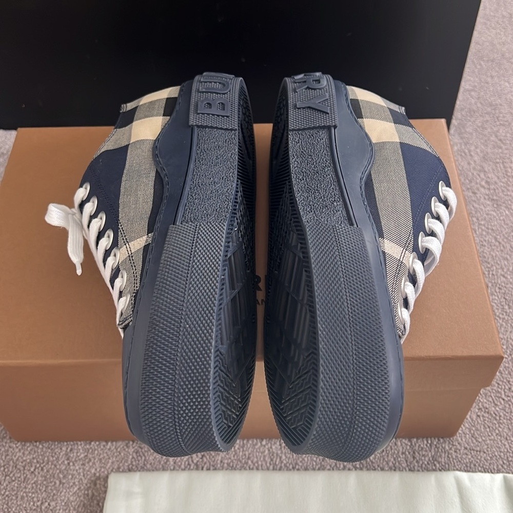 Burberry Jack Check Platform Low Top Sneaker - Picture 6 of 17
